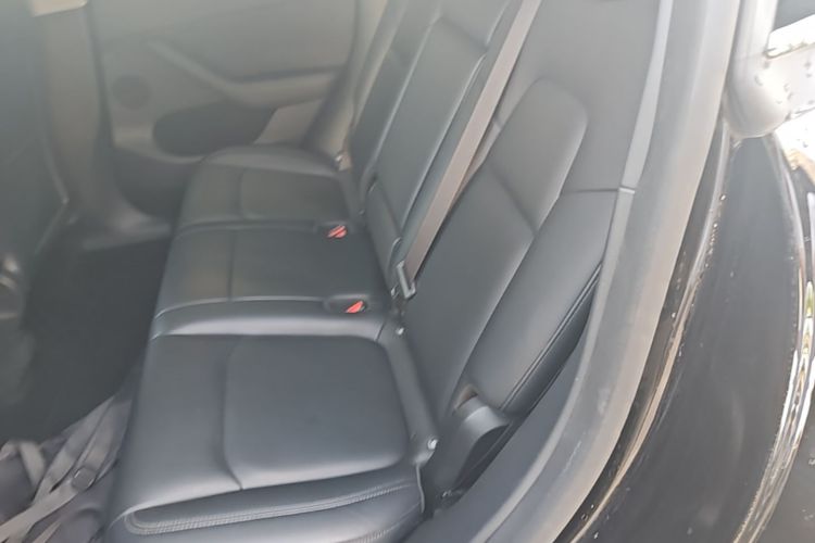Tesla Model Y 2022 car image #17