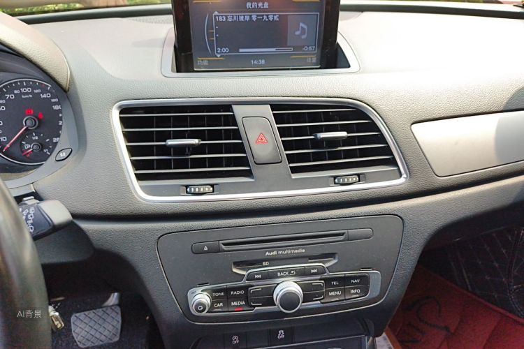 Audi Q3 2016 car image #15