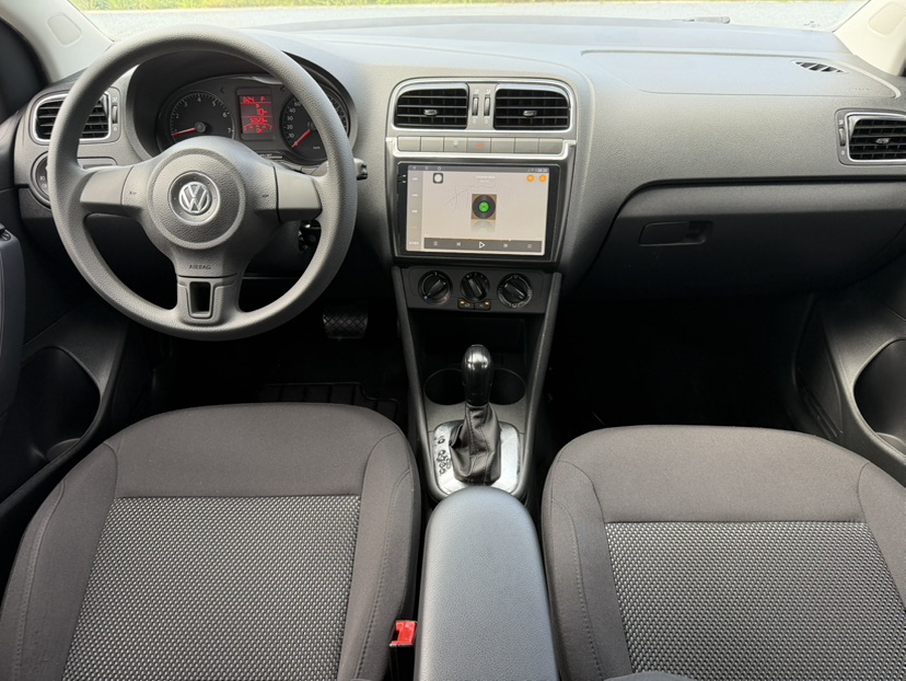 Volkswagen Polo 2013 car image #7