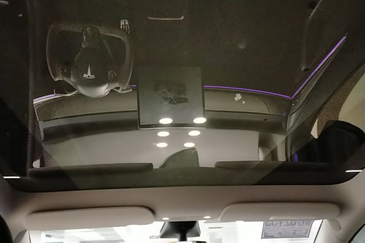 Tesla Model Y 2022 #18 Tesla Model Y 2022 car image #18