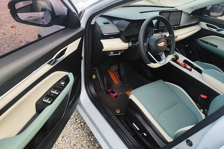 GEELY Emgrand L HiP 2023 car image #16