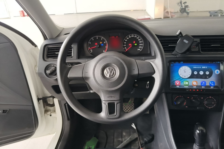Volkswagen Santana 2017 #11 Volkswagen Santana 2017 car image #11
