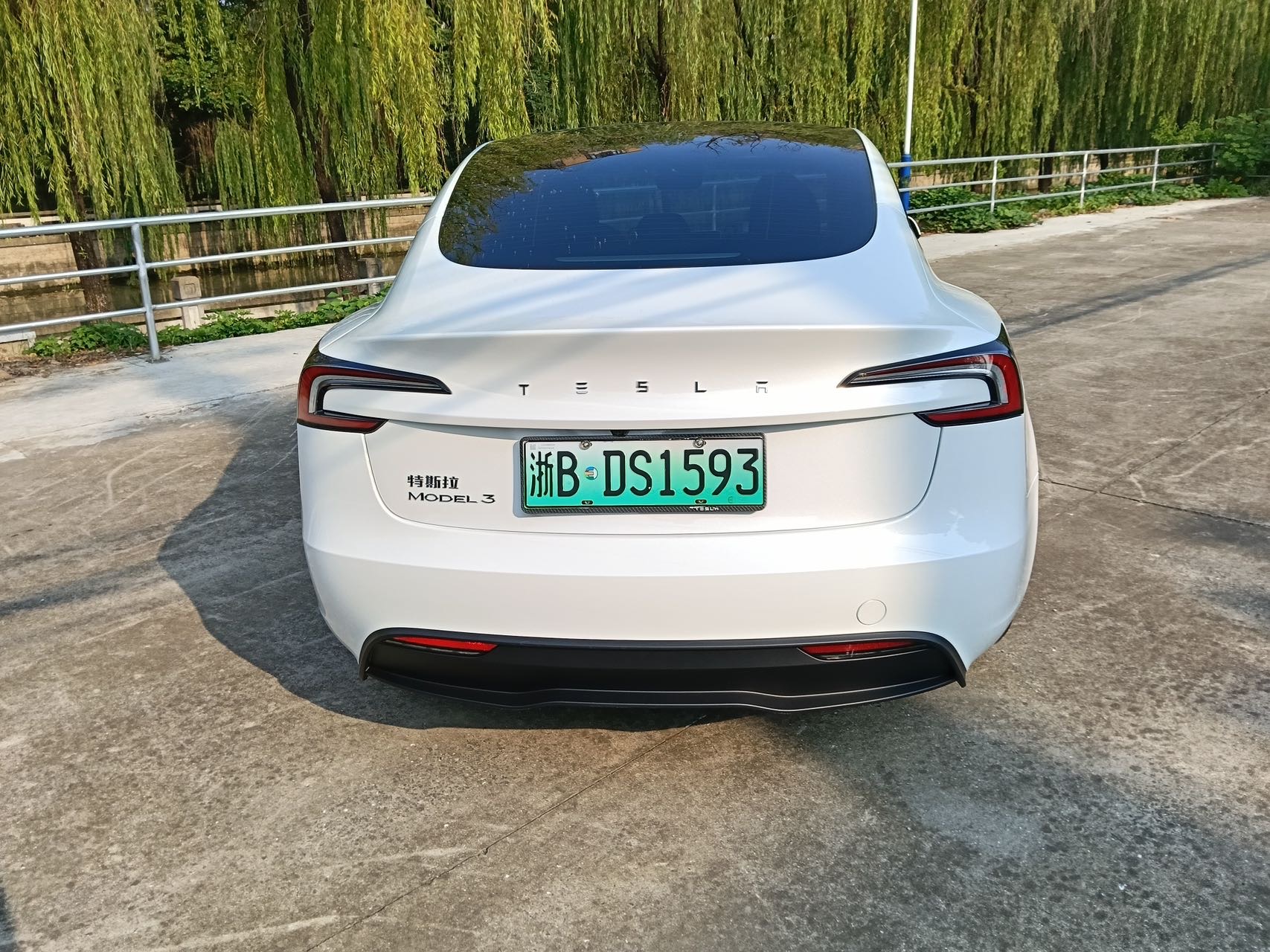 Tesla Model 3 2025 immagine di auto #4