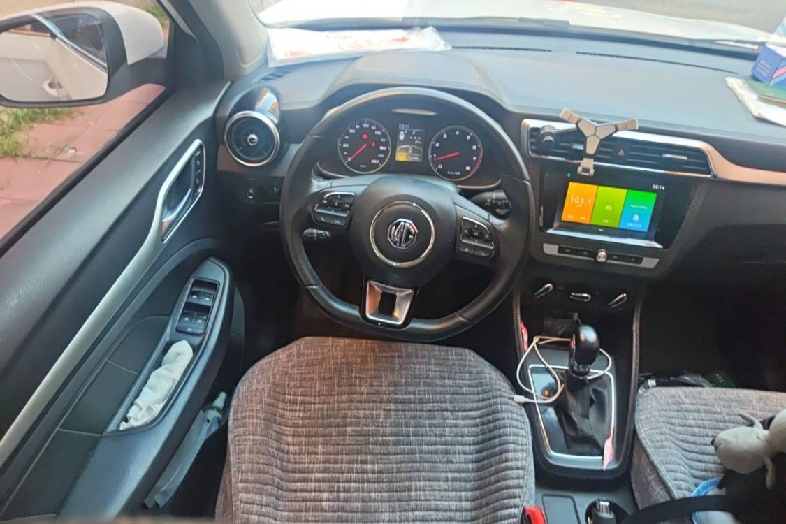 MG ZS 2017 #24 MG ZS 2017 car image #24