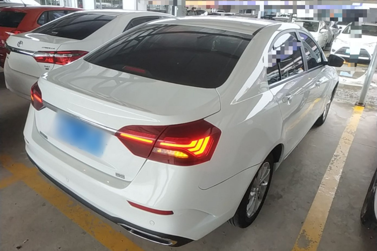 GEELY Emgrand 2021 car image #7