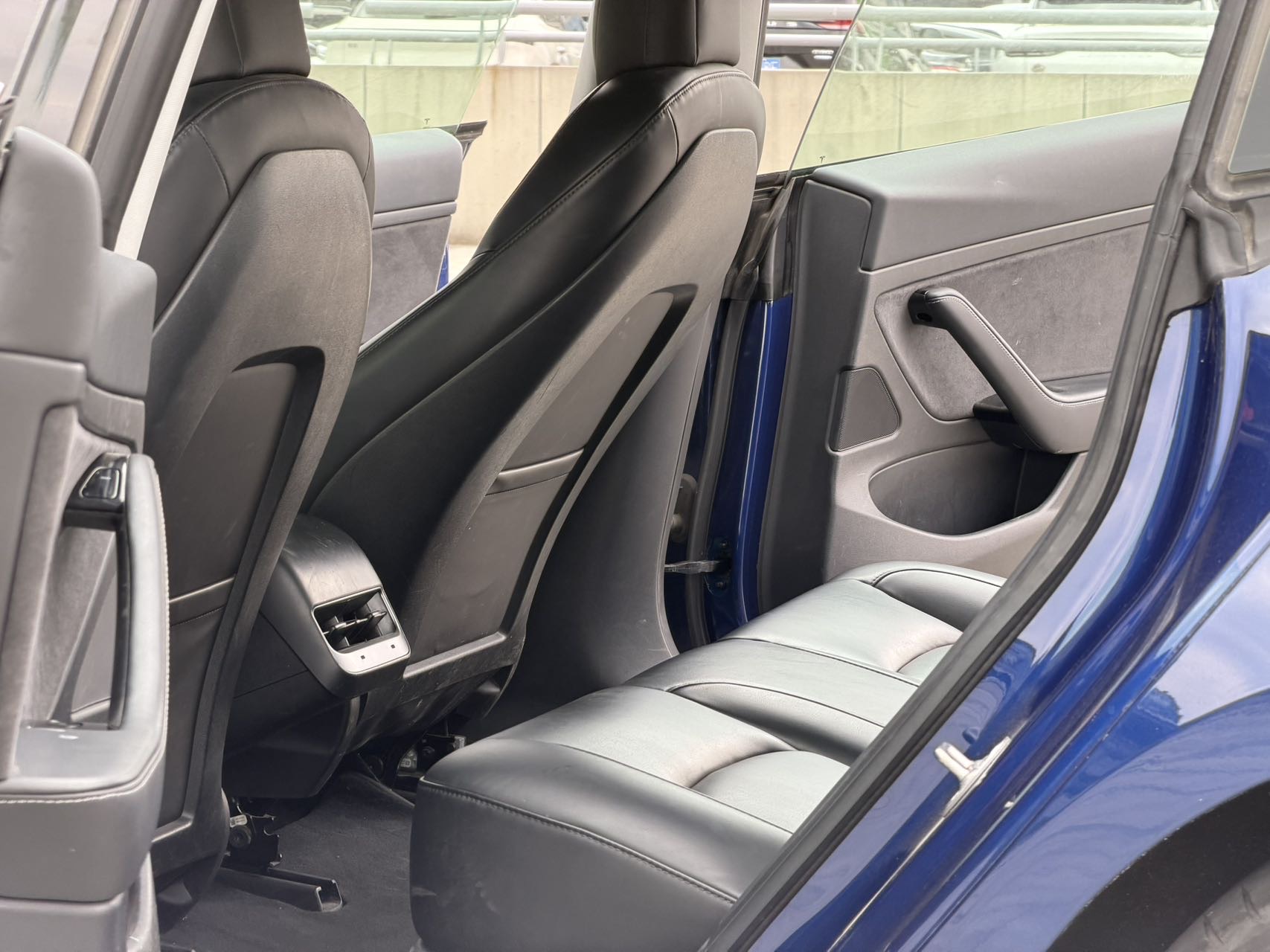Tesla Model 3 2020 car image #9