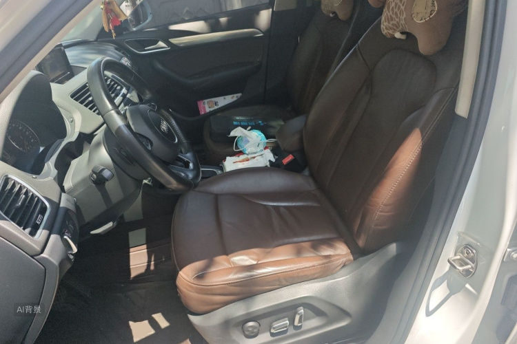 Audi Q3 2017 car image #17