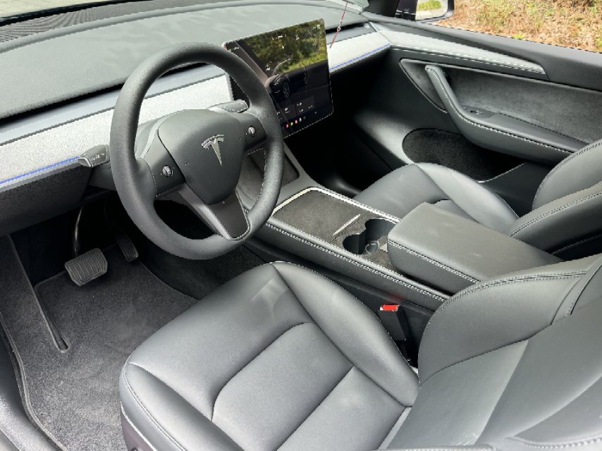 Tesla Model Y 2024 car image #6
