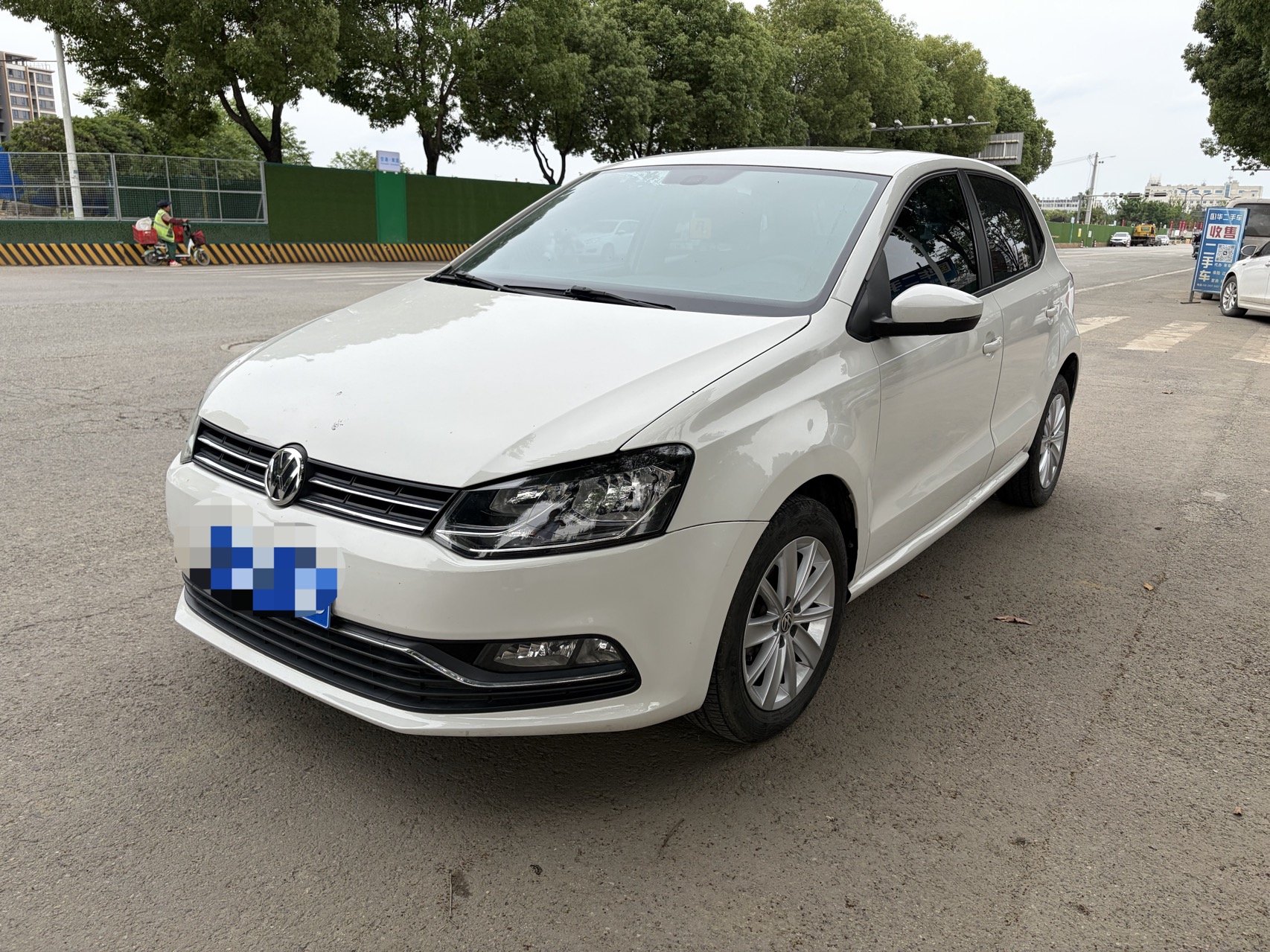 Volkswagen Polo 2014 Volkswagen Polo 2014 car image