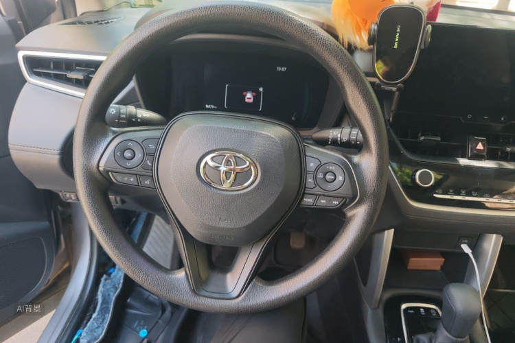 Toyota Corolla Cross 2024 car image #12