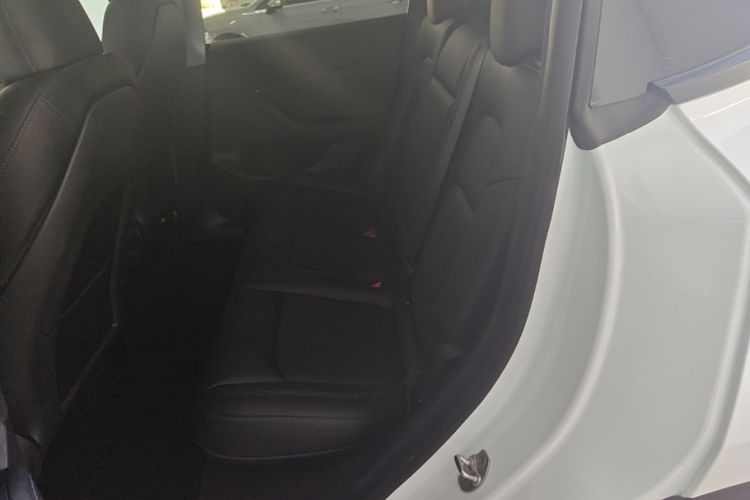 Tesla Model Y 2022 #17 Tesla Model Y 2022 car image #17