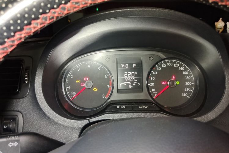 Volkswagen Polo 2018 car image #13