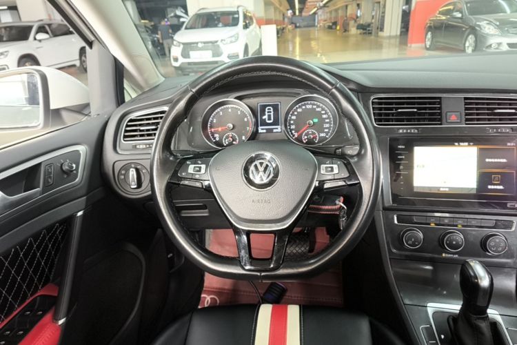 Volkswagen Golf 2020 #11 Volkswagen Golf 2020 car image #11