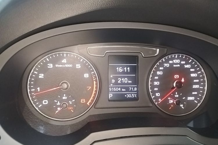 Audi Q3 2019 #16 Audi Q3 2019 car image #16