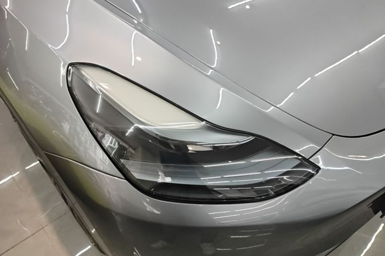 Tesla Model Y 2024 #8 Tesla Model Y 2024 car image #8