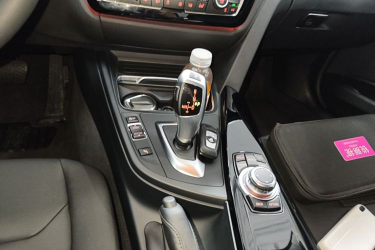 BMW 3 Series 2016 immagine di auto #14