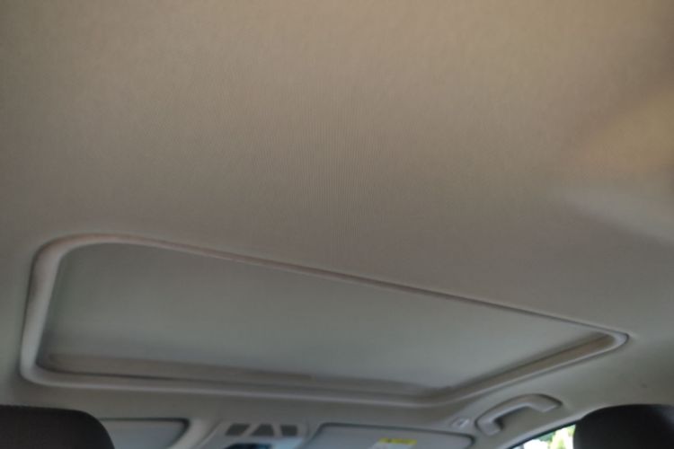 BMW 3 Series 2018 car image #18
