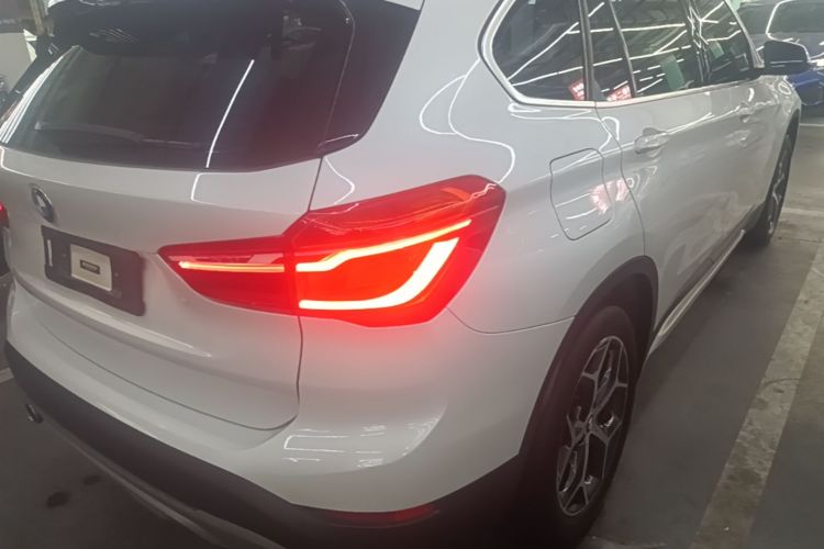 BMW X1 2019 #8 BMW X1 2019 car image #8
