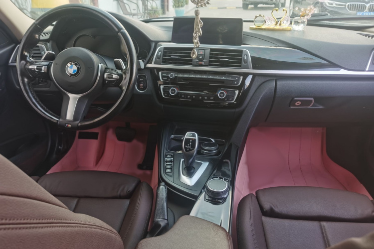 BMW 3 Series 2019 #9 BMW 3 Series 2019 car image #9