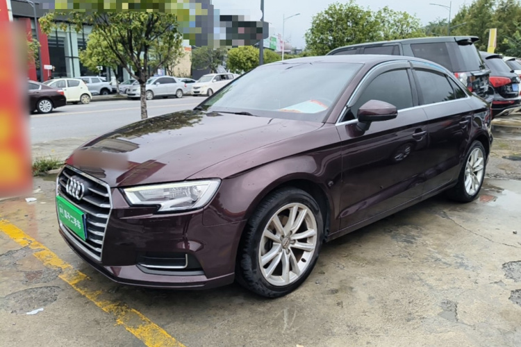 Audi A3 2019 immagine di auto #2