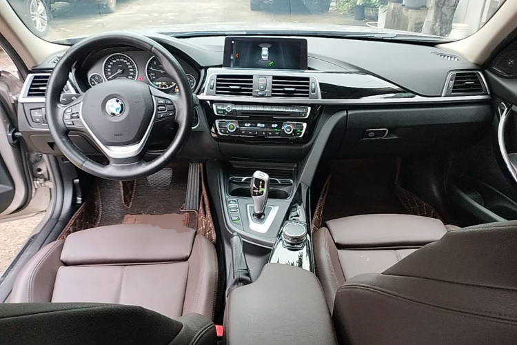 BMW 3 Series 2019 #10 BMW 3 Series 2019 car image #10