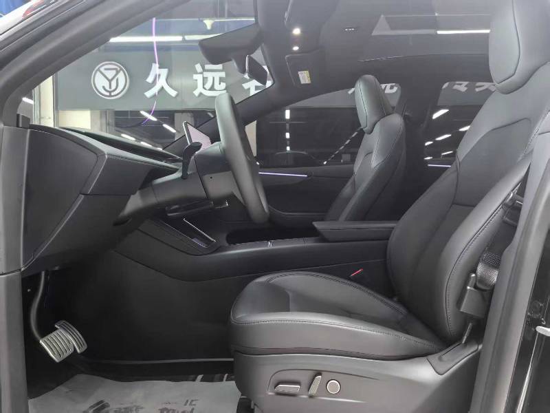 Tesla Model Y 2026 car image #7