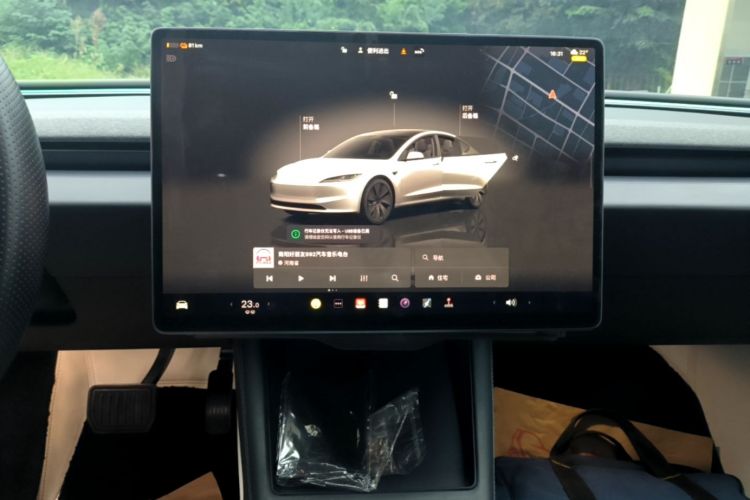 Tesla Model 3 2024 изображение автомобиля #13