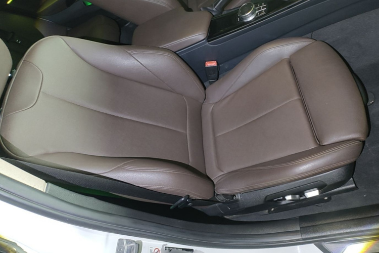 BMW 3 Series 2018 #24 BMW 3 Series 2018 car image #24