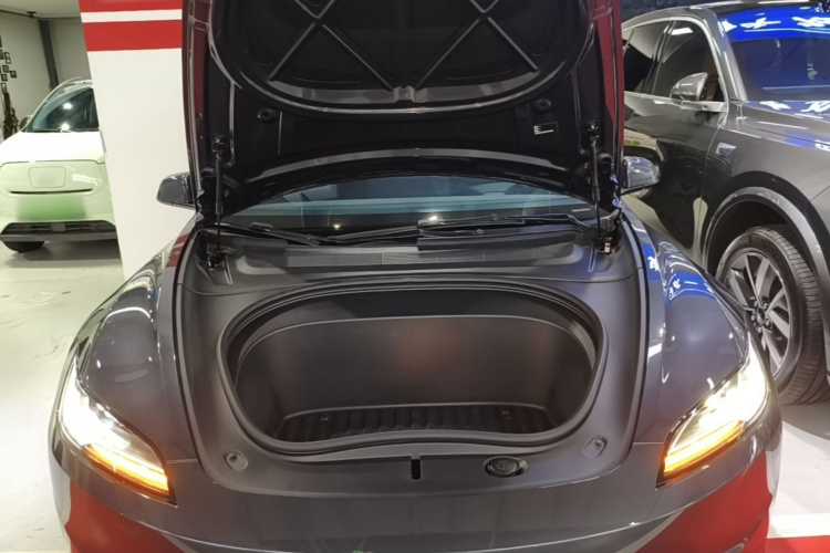 Tesla Model 3 2025 #20 Tesla Model 3 2025 car image #20