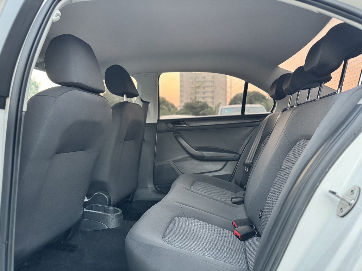 Volkswagen Santana 2020 car image #7