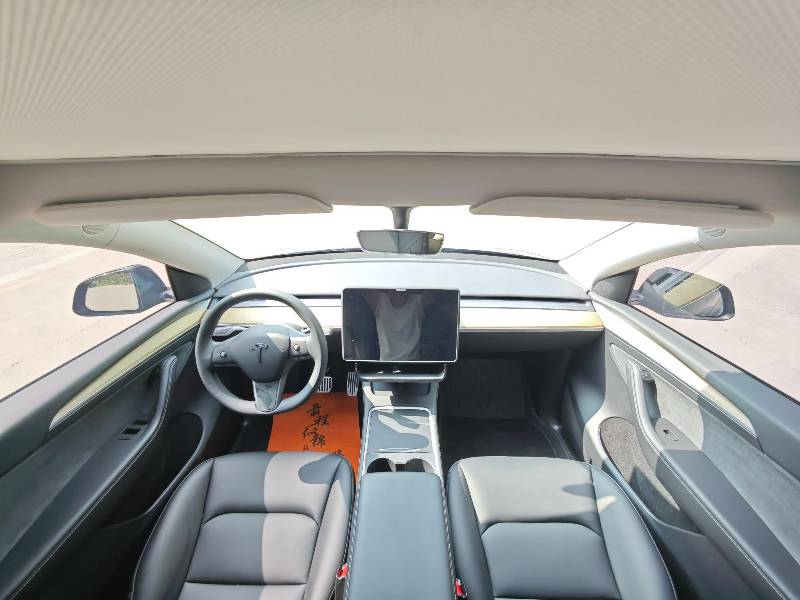 Tesla Model Y 2023 #2 Tesla Model Y 2023 car image #2