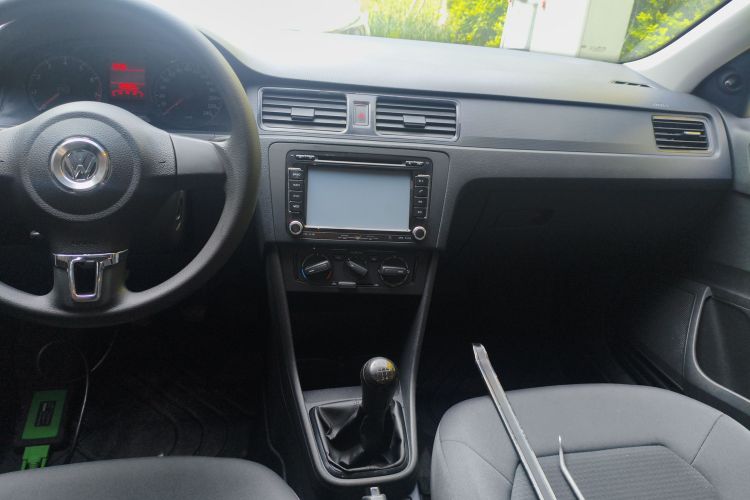 Volkswagen Santana 2016 car image #13