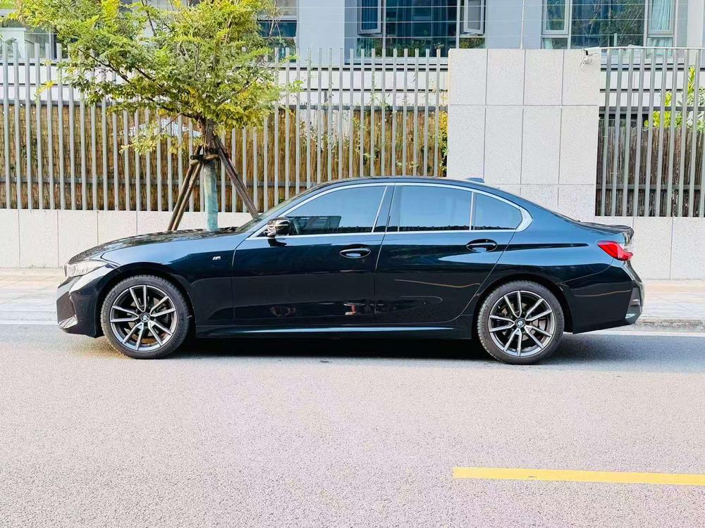 BMW 3 Series 2024 car image #3