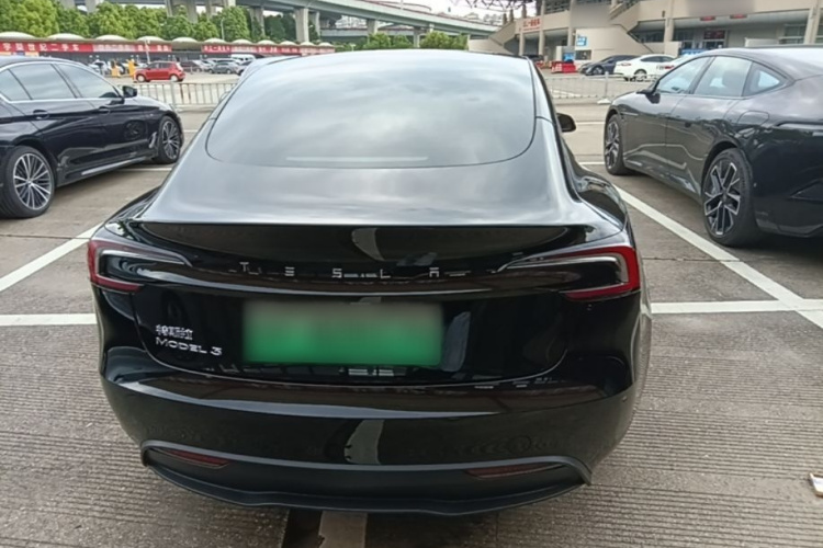 Tesla Model 3 2024 #6 Tesla Model 3 2024 immagine di auto #6