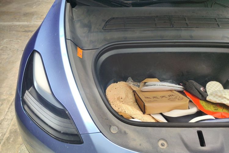 Tesla Model Y 2022 #28 Tesla Model Y 2022 car image #28