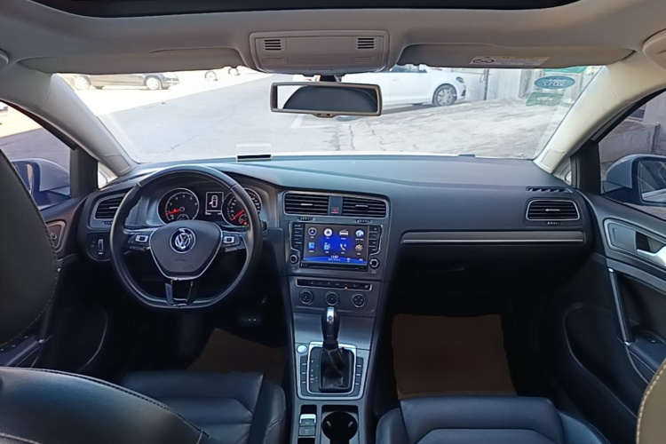 Volkswagen Golf 2016 car image #10