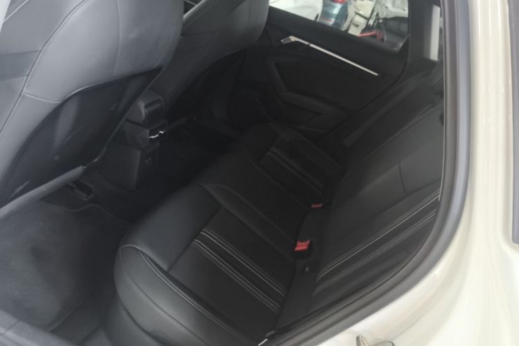 Audi A3 2023 immagine di auto #17