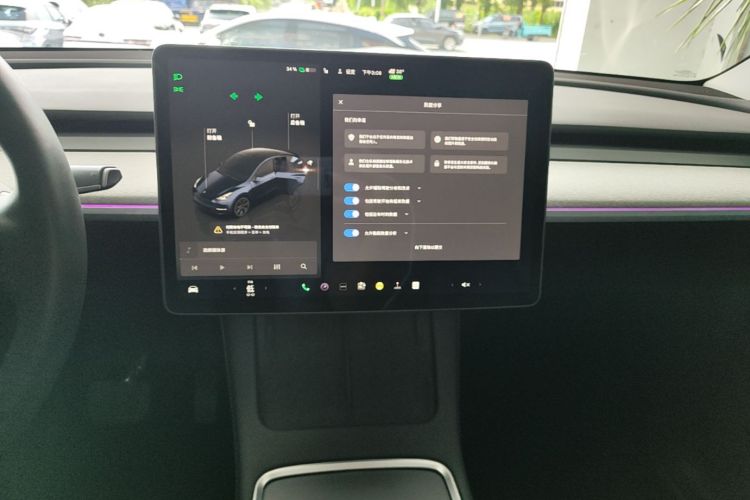 Tesla Model Y 2024 #13 Tesla Model Y 2024 car image #13