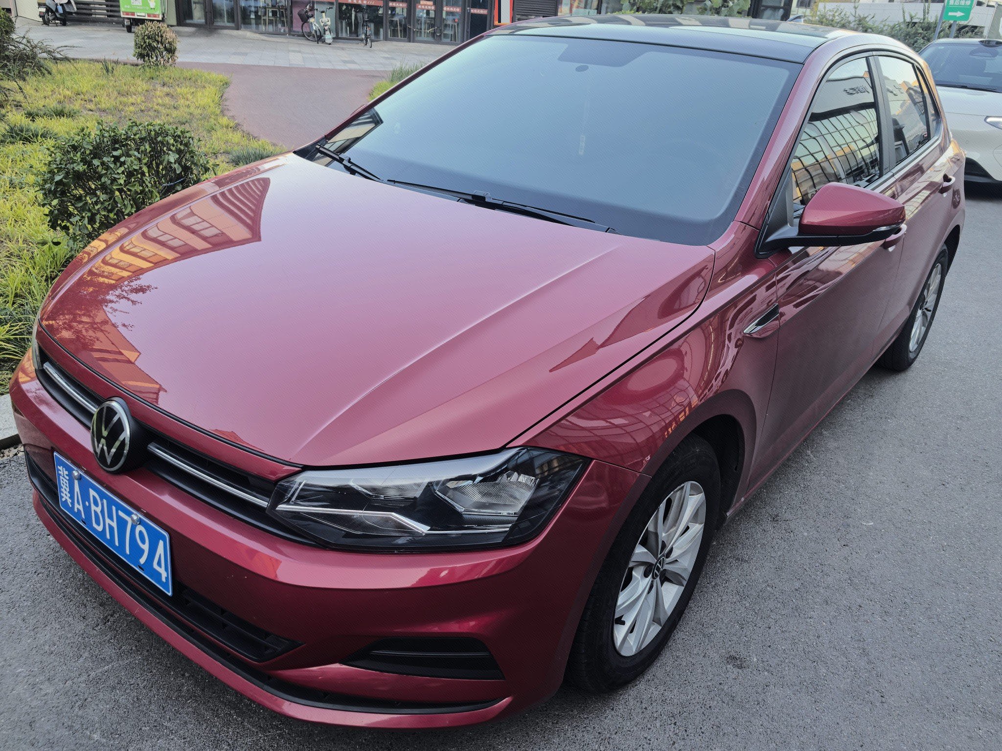 Volkswagen Polo 2021 car image 
