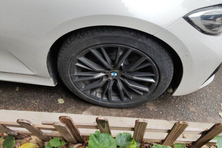 BMW 3 Series 2019 #9 BMW 3 Series 2019 car image #9