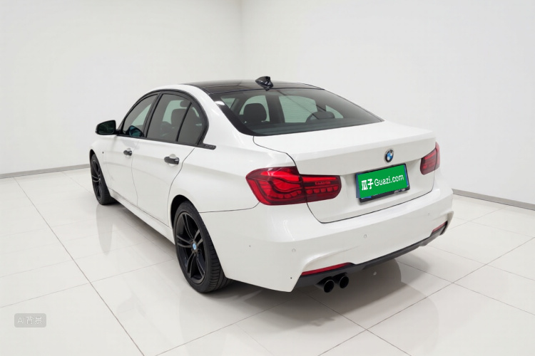 BMW 3 Series 2018 #5 BMW 3 Series 2018 car image #5