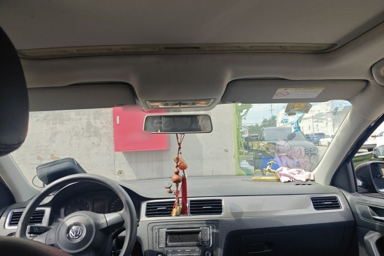 Volkswagen Santana 2015 car image #16