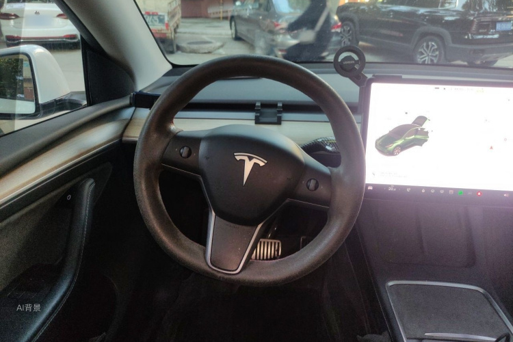 Tesla Model Y 2021 car image #12