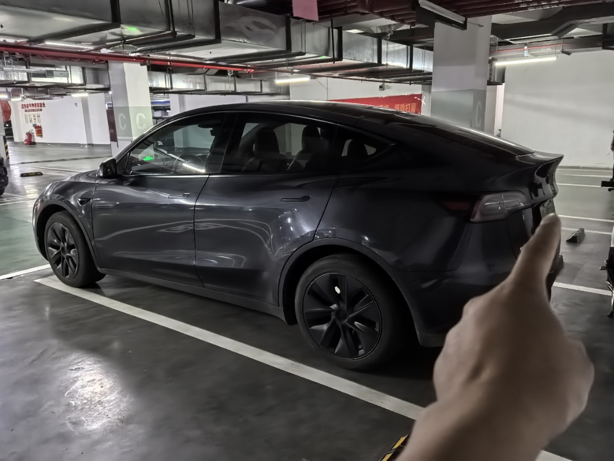 Tesla Model Y 2024 #7 Tesla Model Y 2024 car image #7