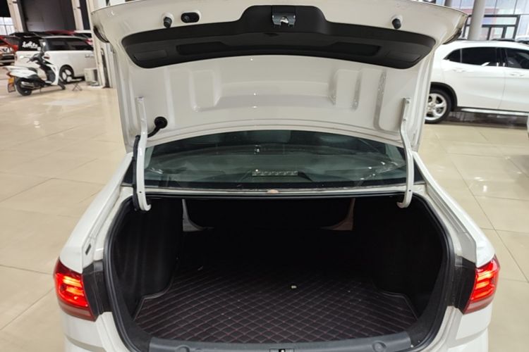 Volkswagen Lavida 2016 car image #19