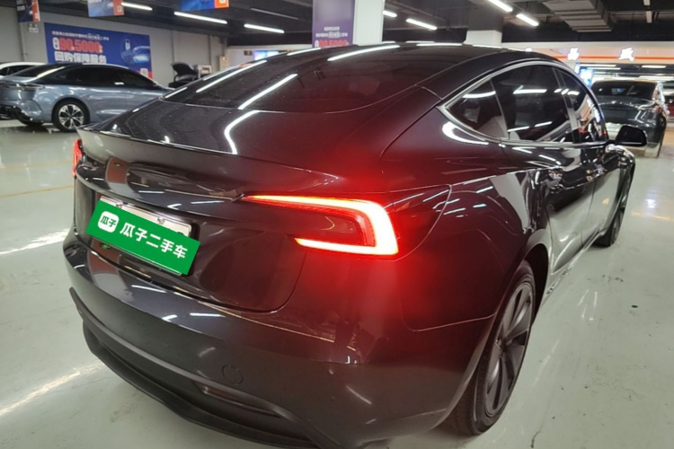 Tesla Model 3 2024 car image #7