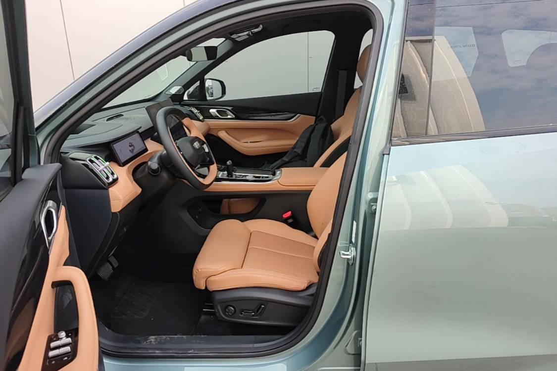GEELY Boyue L 2026 car image #7