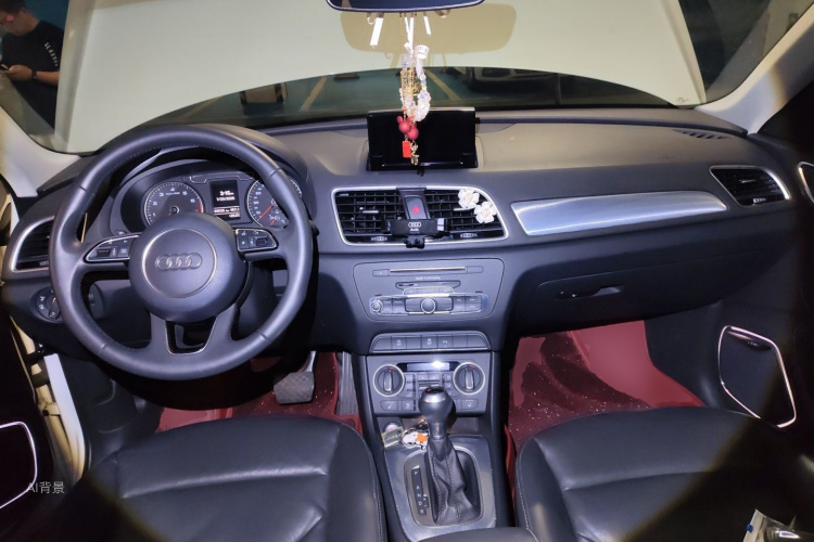Audi Q3 2018 #11 Audi Q3 2018 car image #11