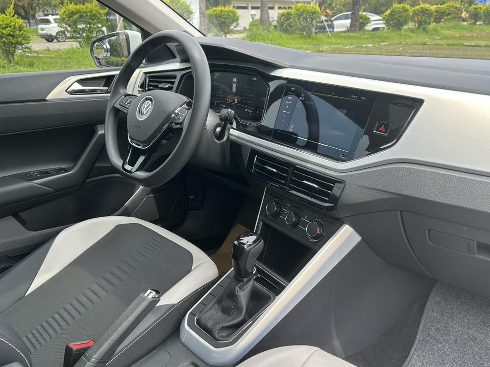 Volkswagen Polo 2023 car image #17