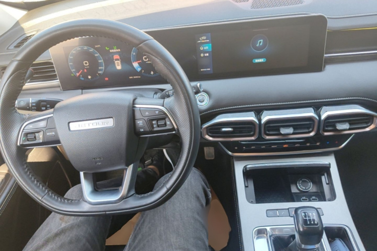 Jetour X70 PLUS 2022 #10 Jetour X70 PLUS 2022 car image #10
